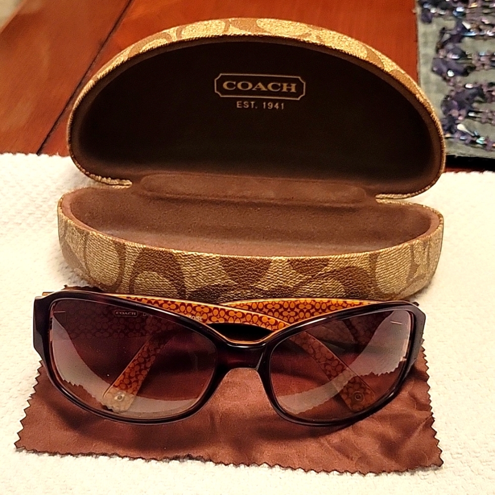 COACH SUNGLASSES